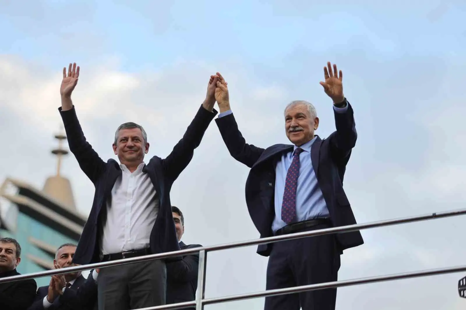 Cumhuriyet Halk Partisi (CHP) Genel Başkanı Özgür Özel, Zeydan Karalar’ın