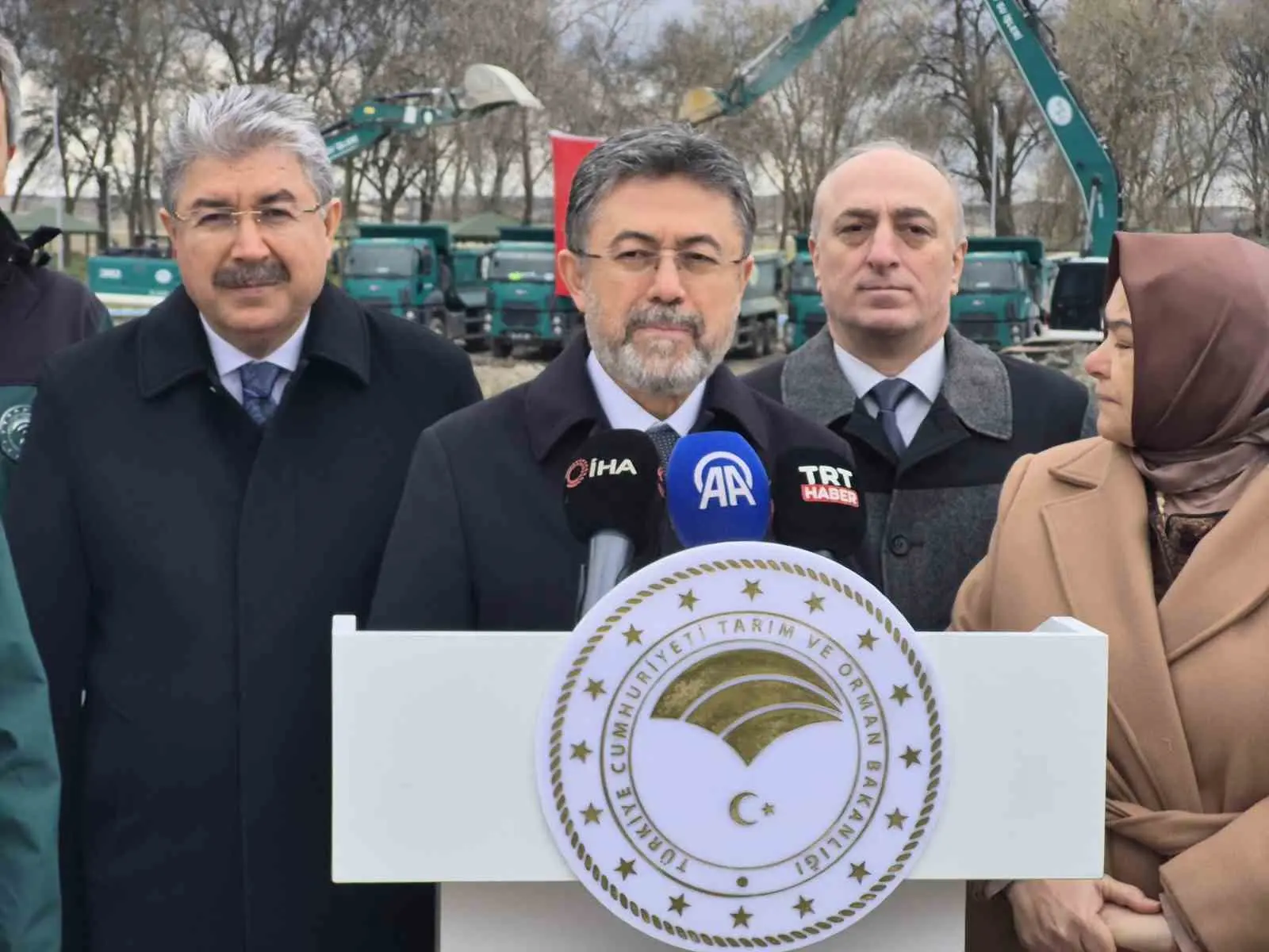 Eskişehir’de Sakaryabaş Nehri’nin eski haline getirildiğini açıklayan Tarım ve Orman