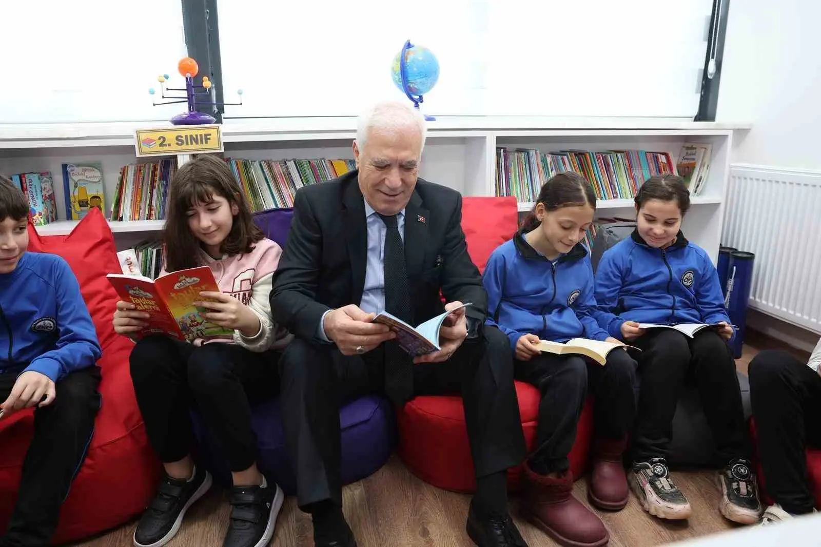 Eğitime ve ülkenin yarınları olan çocuklara büyük önem veren Bursa