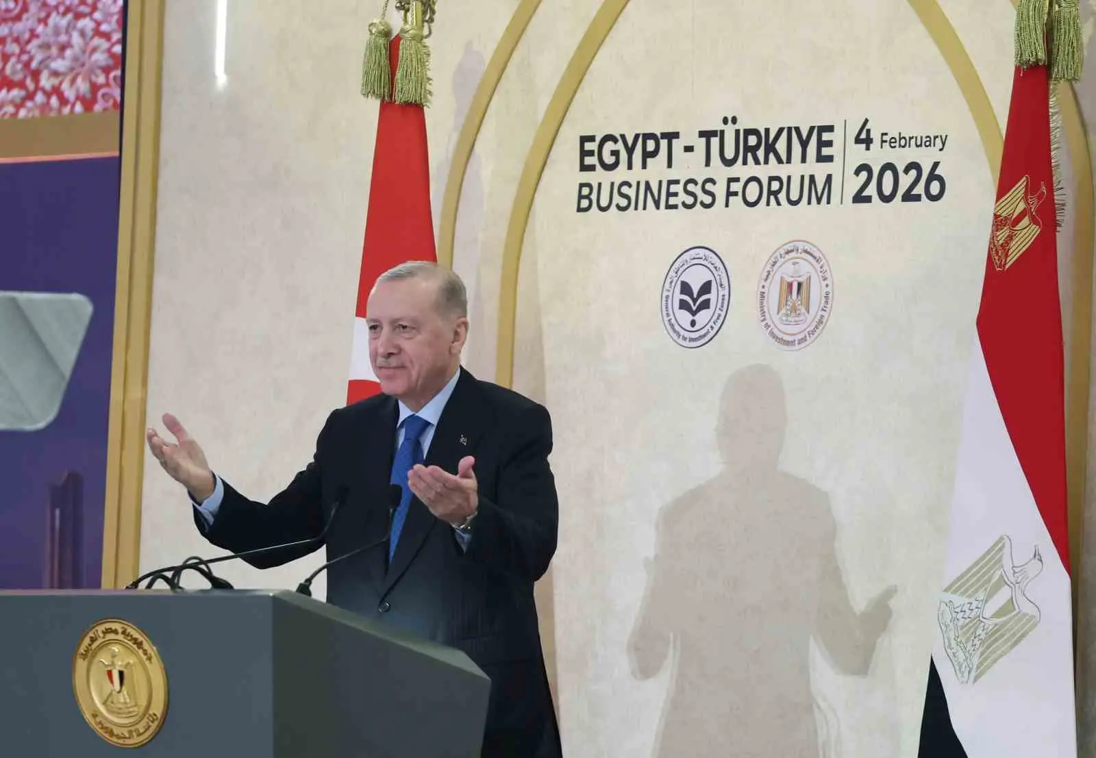 Cumhurbaşkanı Recep Tayyip Erdoğan, Kahire’de düzenlenen Türkiye-Mısır İş Forumu Kapanış