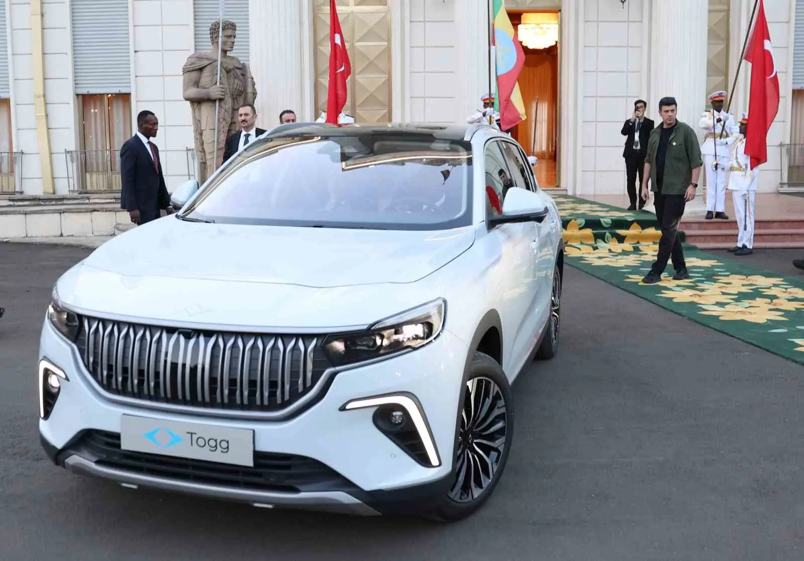 Cumhurbaşkanı Recep Tayyip Erdoğan, Etiyopya Başbakanı Abiy Ahmed Ali’ye Togg