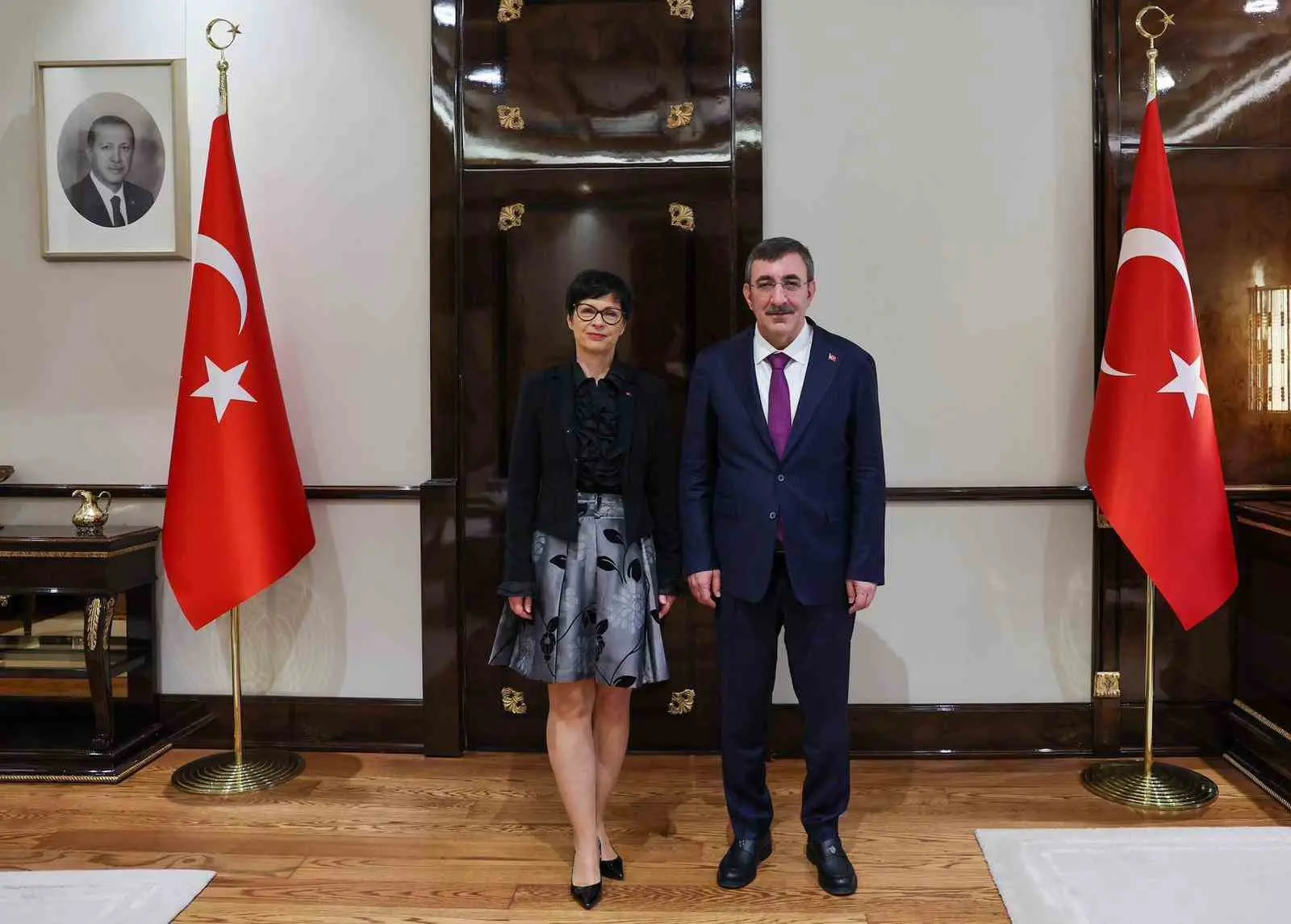 Cumhurbaşkanı Yardımcısı Cevdet Yılmaz, Avrupa Komisyonu Genişlemeden Sorumlu Komiseri Marta