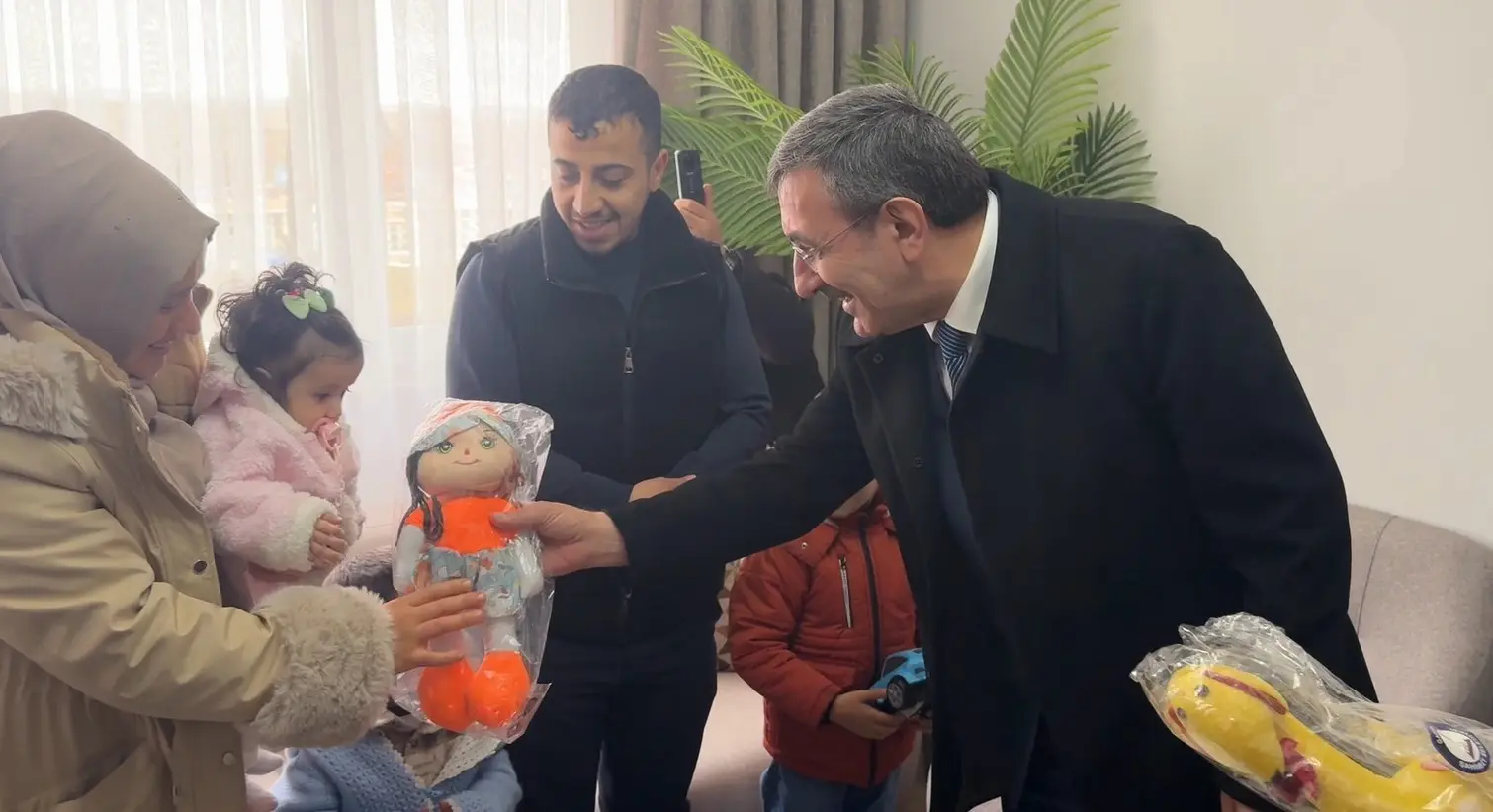 Cumhurbaşkanı Yardımcısı Cevdet Yılmaz, Şahinbey Belediyesi tarafından inşa edilen sosyal