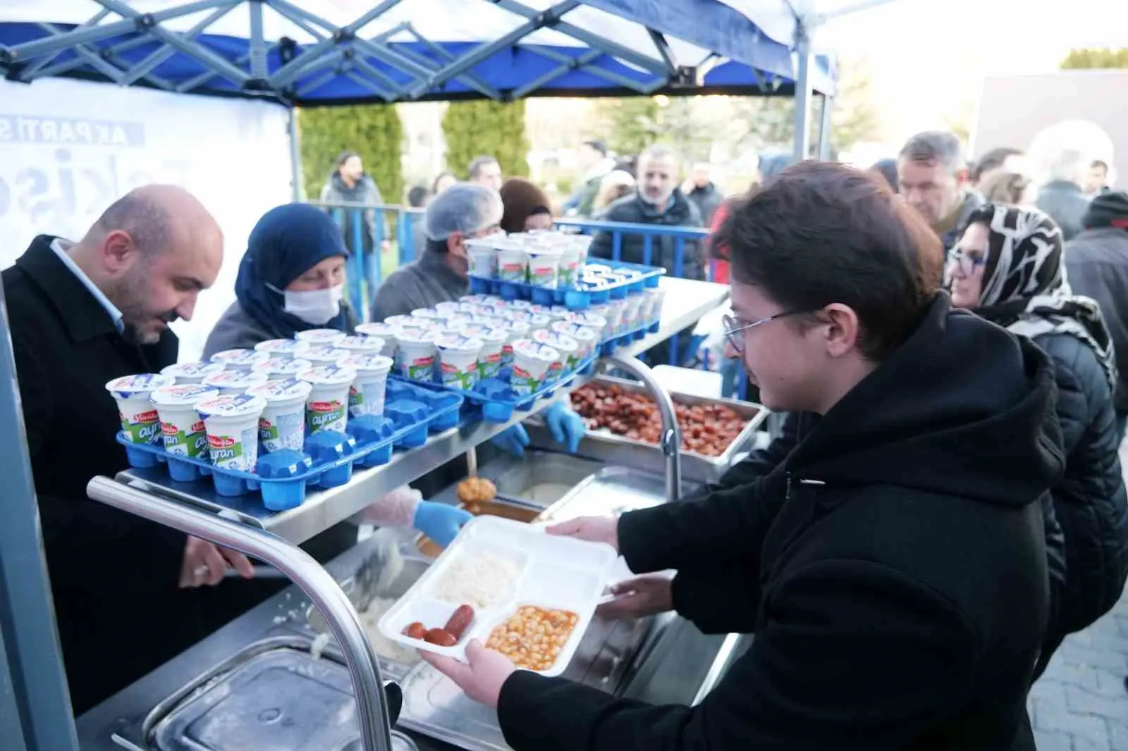 AK Parti Eskişehir İl Başkanı Gürhan Albayrak, Ramazan-ı Şerif’in ilk