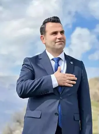 Hakkari’nin Derecik Belediye Başkanı Hasan Dinç’in başkanlığı düştü. Derecik Belediye