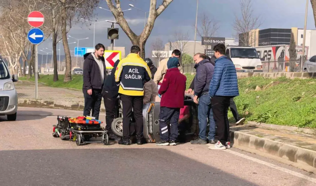 Bursa’nın İnegöl ilçesinde meydana gelen kazada devrilen triportörde annesi yaralanan