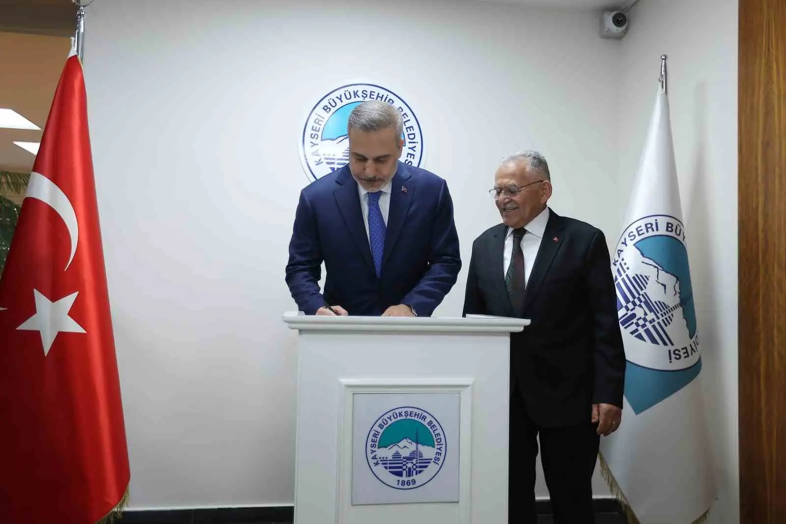 Dışişleri Bakanı Hakan Fidan, bir dizi temaslarda bulunmak üzere Kayseri’ye