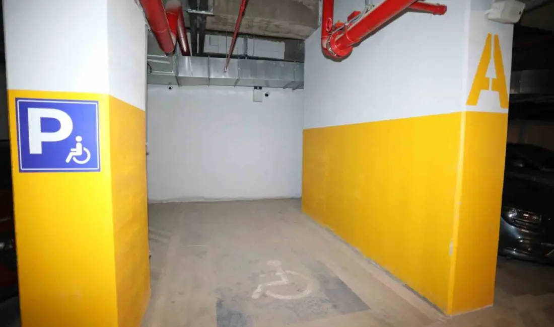 İnegöl Belediyesi’nin otoparklardaki engelli park alanlarında hayata geçirdiği sesli uyarı