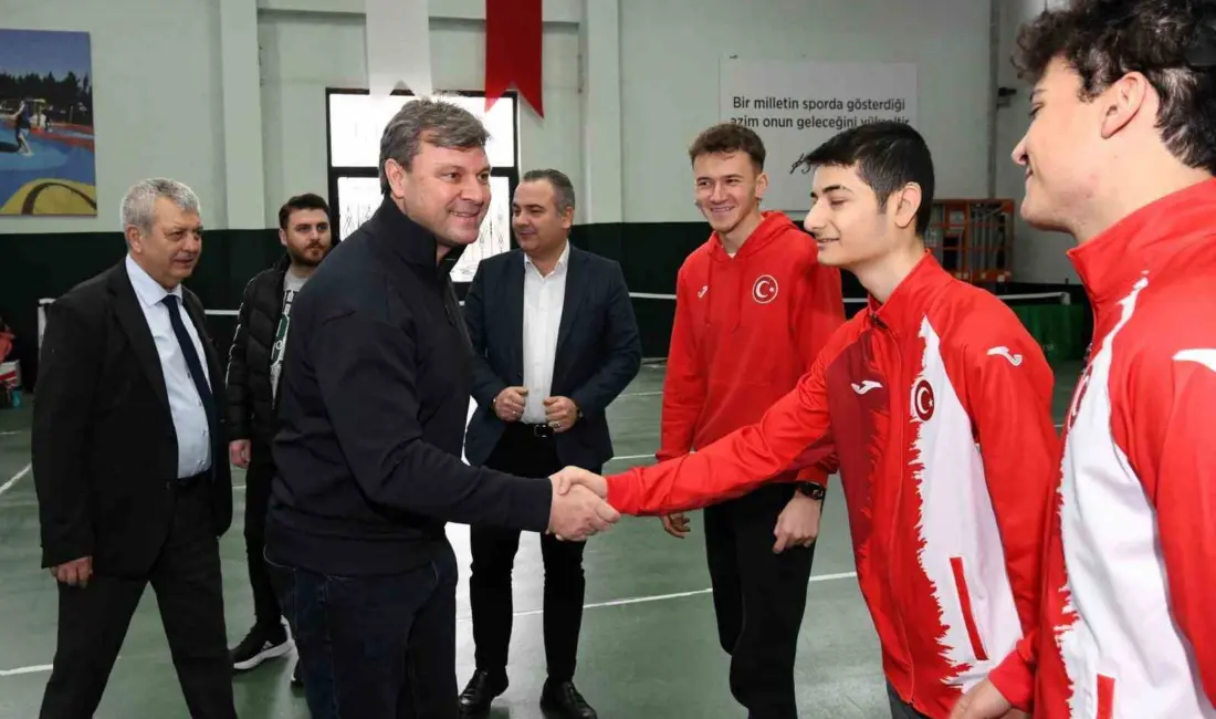 Bursaspor’a 2010 yılında yaşattığı tarihi şampiyonlukla Türk futboluna adını altın