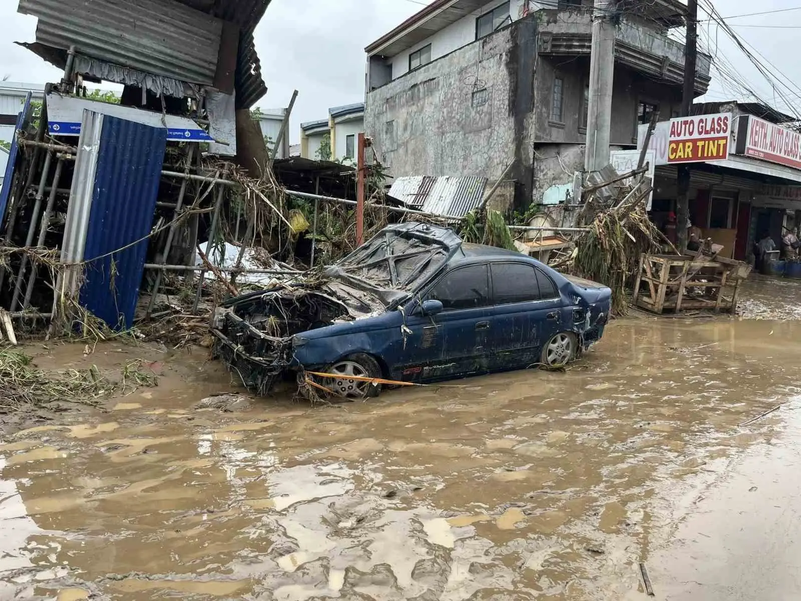 Filipinler’de etkili olan Basyang (Penha) Tropikal Fırtınası’nın yol açtığı sel
