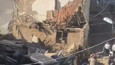 Bursa’nın Gemlik ilçesinde bulunan Balıkpazarı Keklik Sokak’ta yer alan metruk