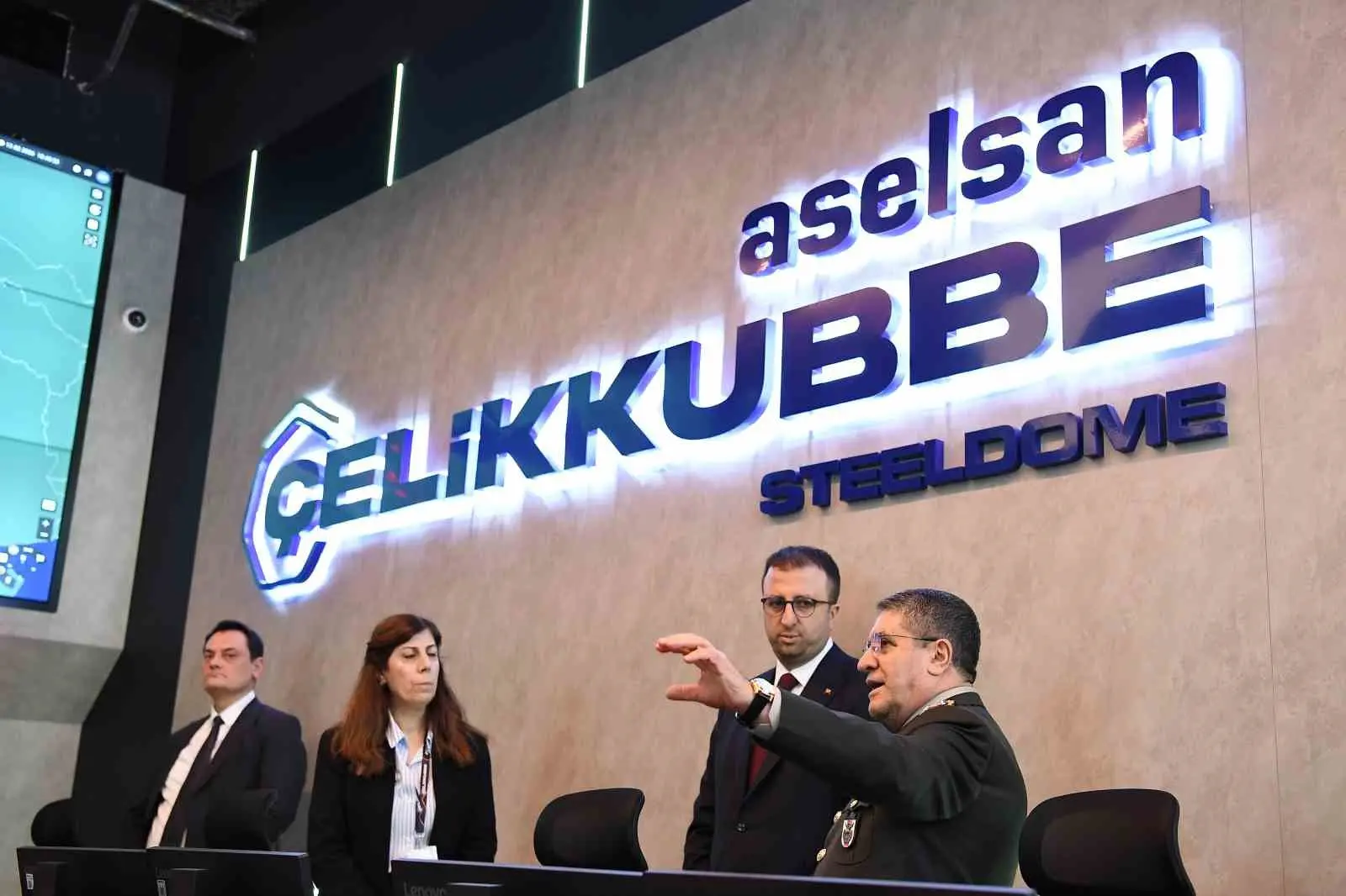 Genelkurmay Başkanı Orgeneral Selçuk Bayraktaroğlu, ASELSAN Genel Müdürü Ahmet Akyol