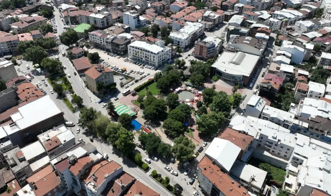 Gürsu’nun önemli sorunlarından biri olan otopark sorunu, kent meydanı projesiyle