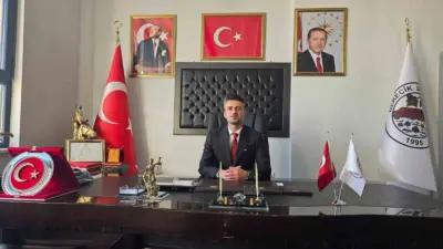 HAKKARİ (İHA) – Hakkari’nin Derecik Belediye Başkanı Hasan Dinç’in başkanlık