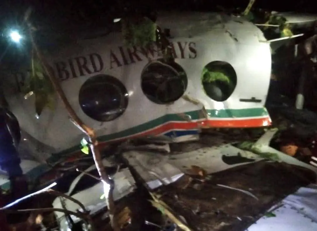 Hindistan’ın Jharkhand eyaletinde içerisinde 7 kişinin bulunduğu ambulans uçak düştü.