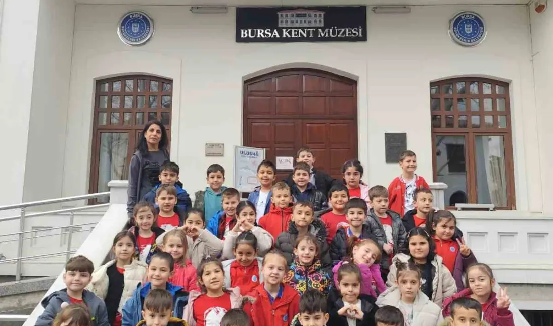 Bursa’da ilkokul öğrencileri, Bursa Kent Müzesi’nde tarihe yolculuğa çıktı. İbrahim