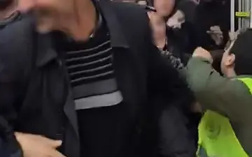 Bursa’da 27. yılına özel fiyatlarla indirim yapan mağaza, sadece kadınları