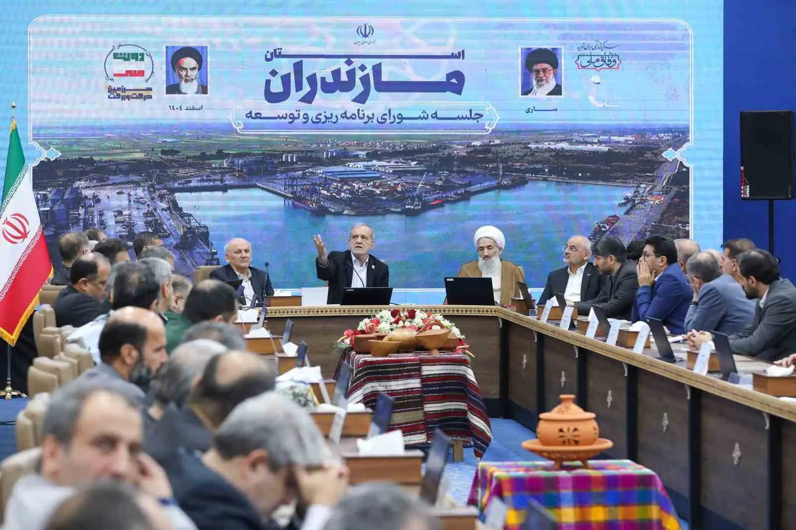 İran Cumhurbaşkanı Mesud Pezeşkiyan, nükleer silah peşinde olmadıklarını yineleyerek, “Beni