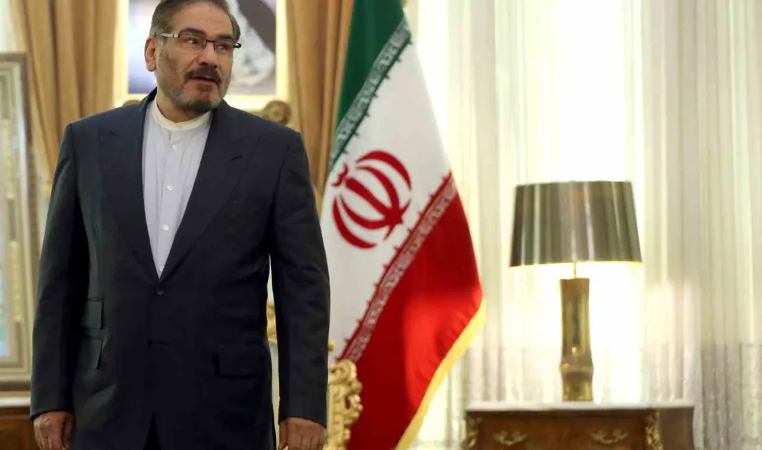 İran Savunma Konseyi Genel Sekreteri ve İran dini lideri Ayetullah