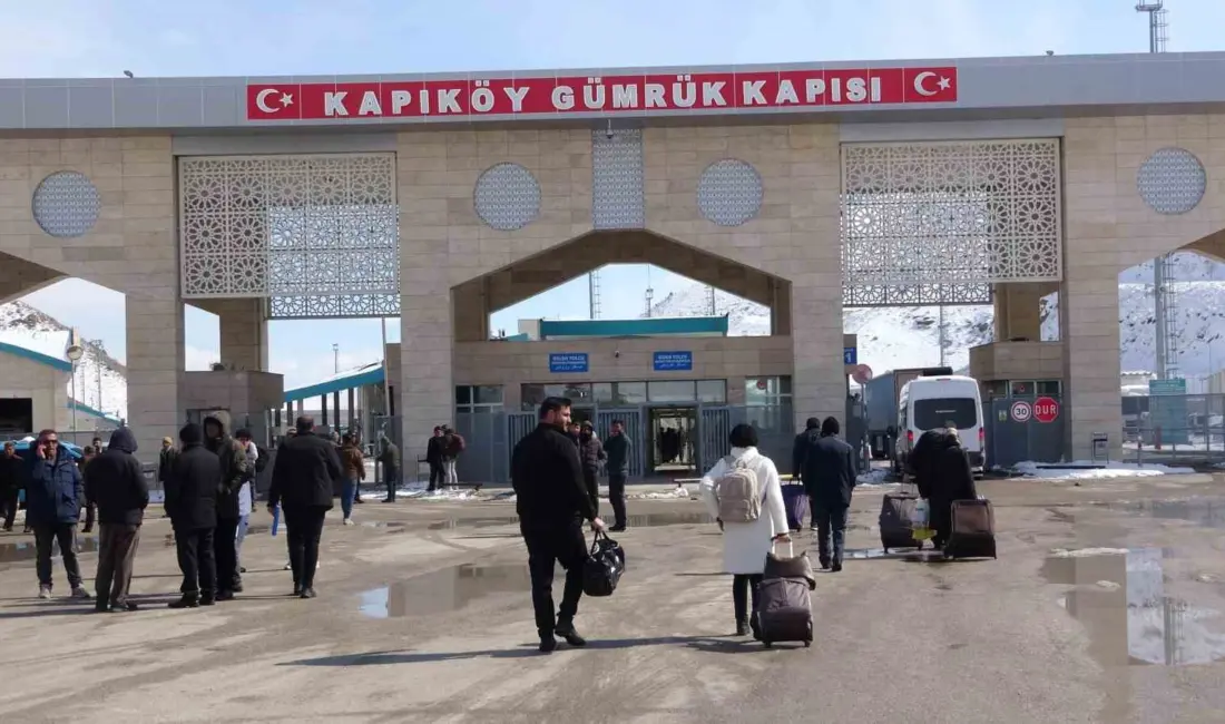 Van’ın Saray ilçesinde bulunan ve Türkiye’nin İran’a açılan sınır kapılarından