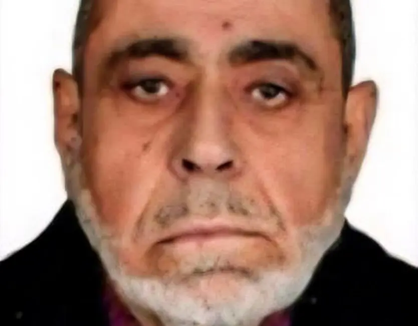 Bursa’da gece yarısı zili çalan kişi ile konuşmak için kapının