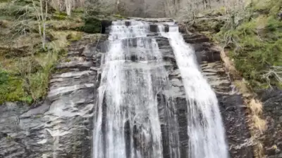 Suuçtu Şelalesi ve Tabiat Parkı, gürül gürül akan suyu ile