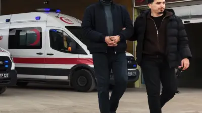 Bursa’nın İnegöl ilçesinde Narkotik Büro Amirliği ekipleri kovalamaca sonucu uyuşturucu