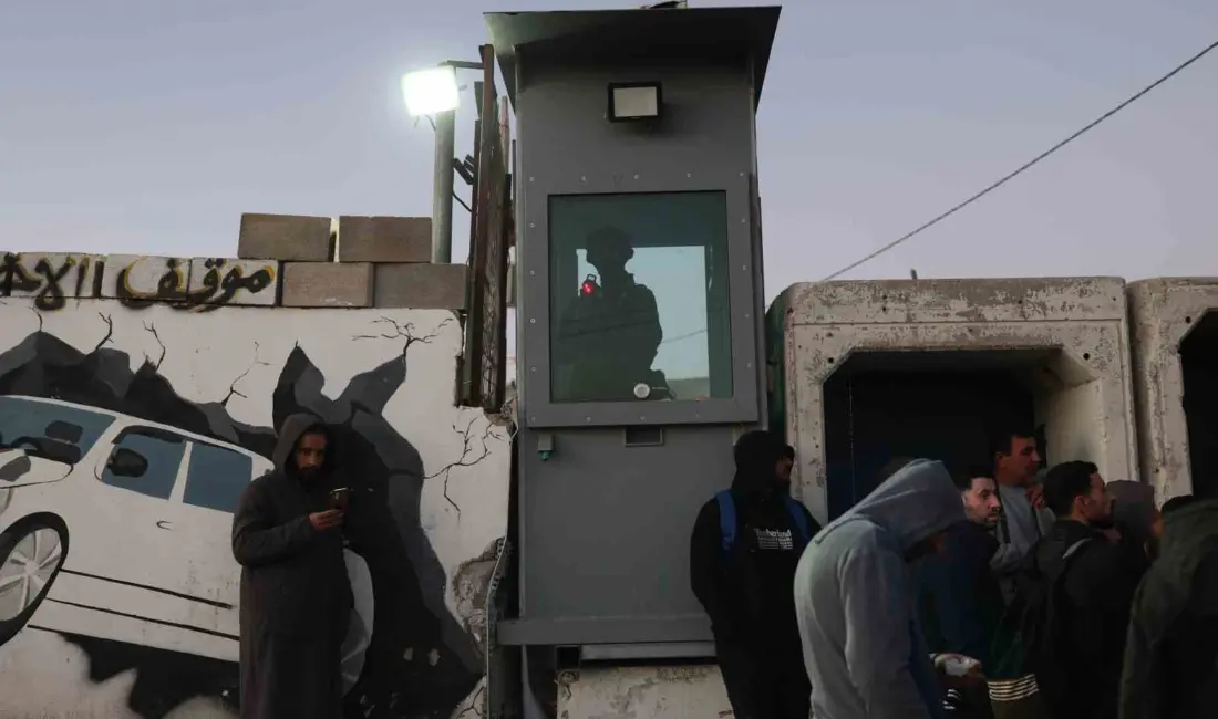 İsrail’in işgali altındaki Kudüs’te 80 bin kişi ramazan ayının ilk