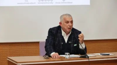 Sinop Üniversitesi’nde düzenlenen “Yüzyılın Gençliği, Gençliğin Yüzyılı” programına katılan eski