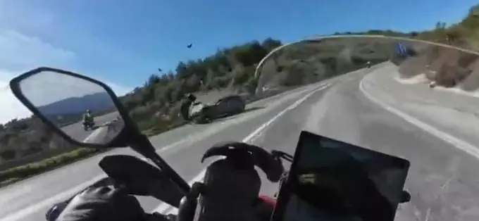 Bursa’nın İznik ilçesi ile Sakarya Pamukova arasındaki karayolunda hatalı sollama