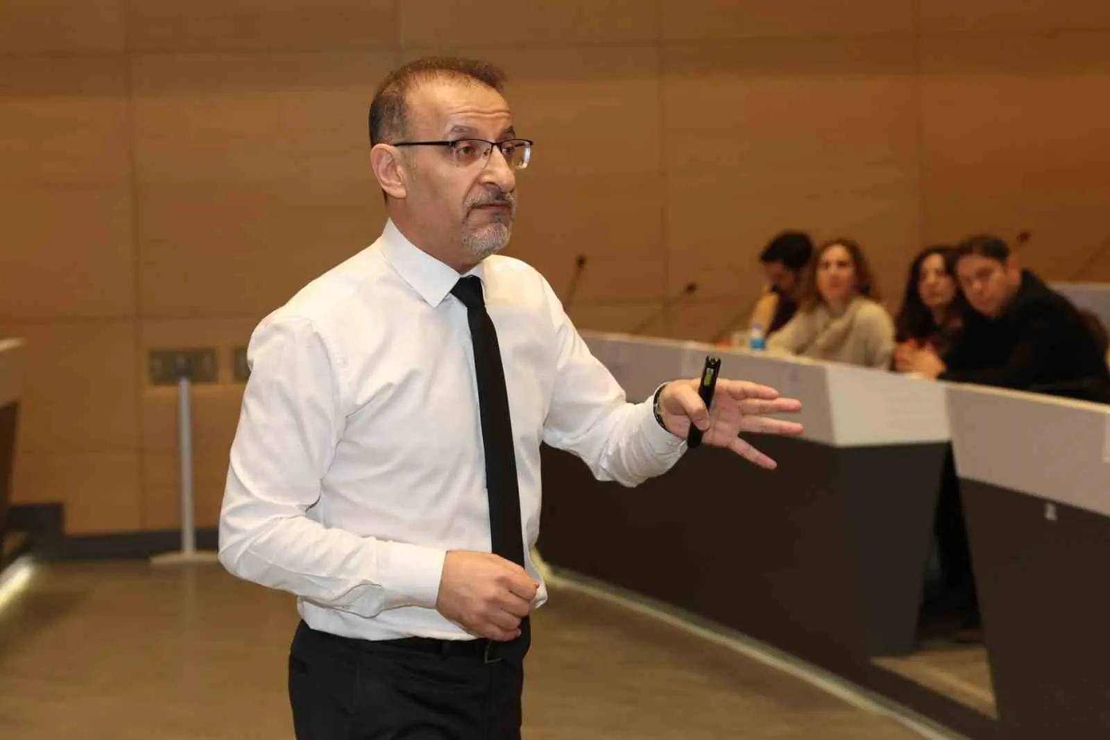 Nilüfer Belediyesi, “Neden Güvenli Yönetmeliyiz?” başlıklı eğitim programıyla üst düzey