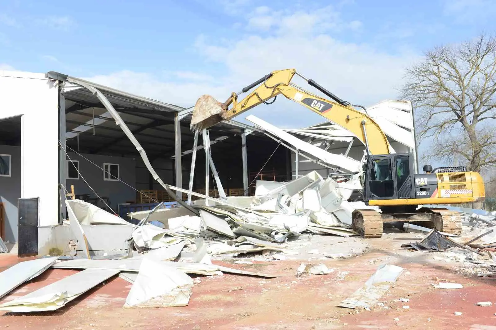 Nilüfer Belediyesi, tarım arazilerindeki yapılaşma baskısına karşı mücadelesini sürdürüyor. Ekipler
