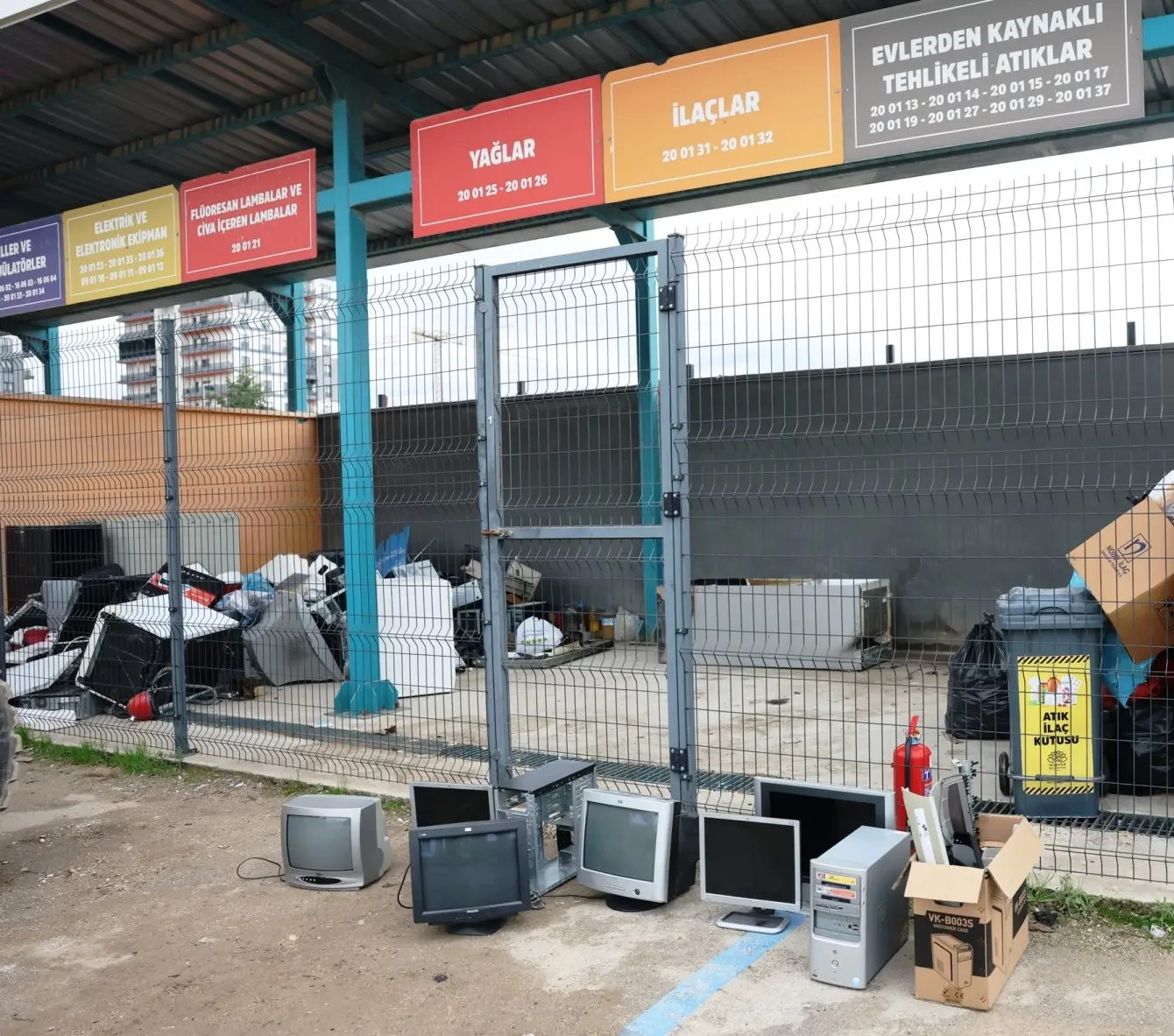 Nilüfer Belediyesi, çevre ve insan sağlığını tehdit eden elektronik atıkların