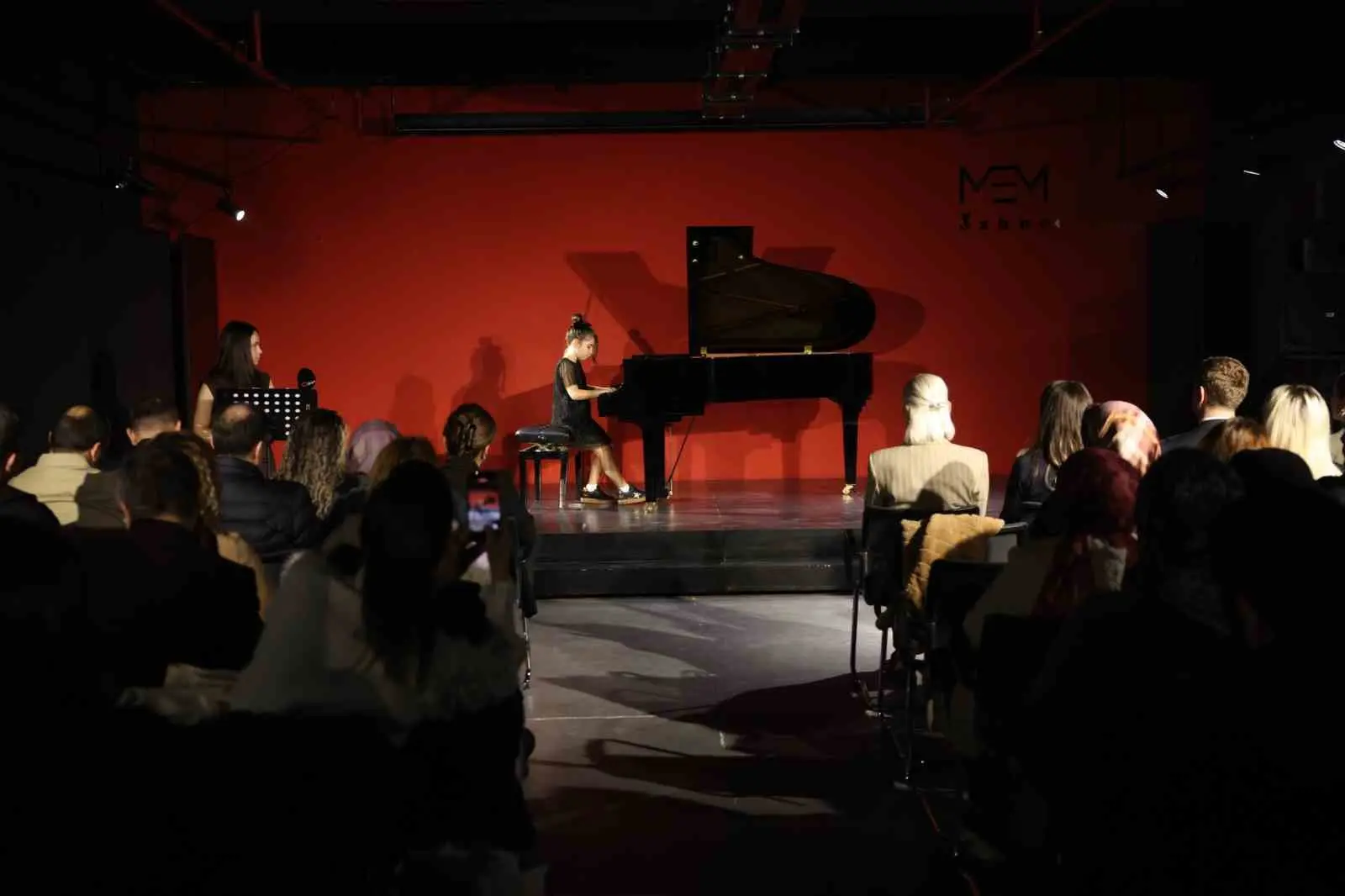 Nilüfer Belediyesi ev sahipliğinde, Bilecik Belediyesi Sanat Akademisi ve Elena