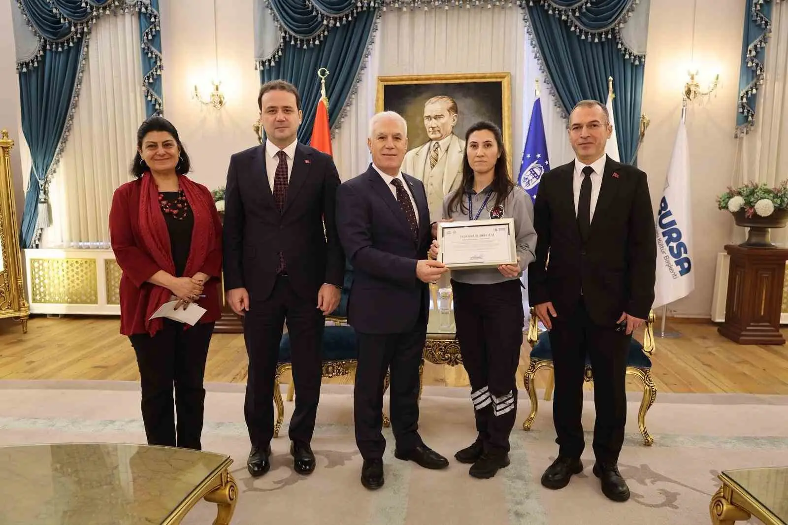 Bursa Büyükşehir Belediye Başkanı Mustafa Bozbey, Büyükşehir Belediyesi’nin Ana Hizmet