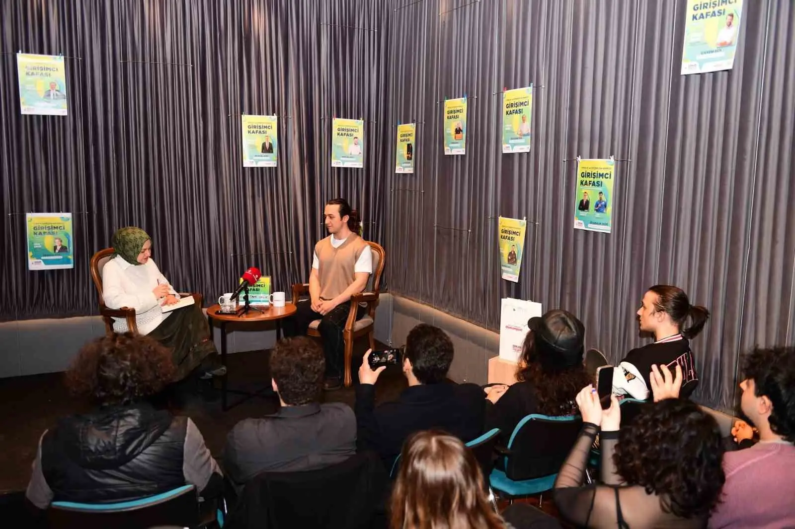 Osmangazi Belediyesi, iş hayatına atılmayı planlayan gençleri başarılı girişimcilerle buluşturduğu