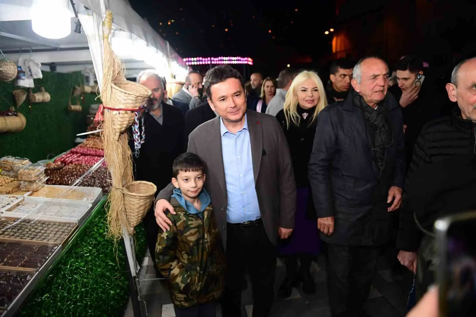 Osmangazi Belediye Başkanı Erkan Aydın, renkli etkinliklerle Ramazan akşamlarının şenlendiği