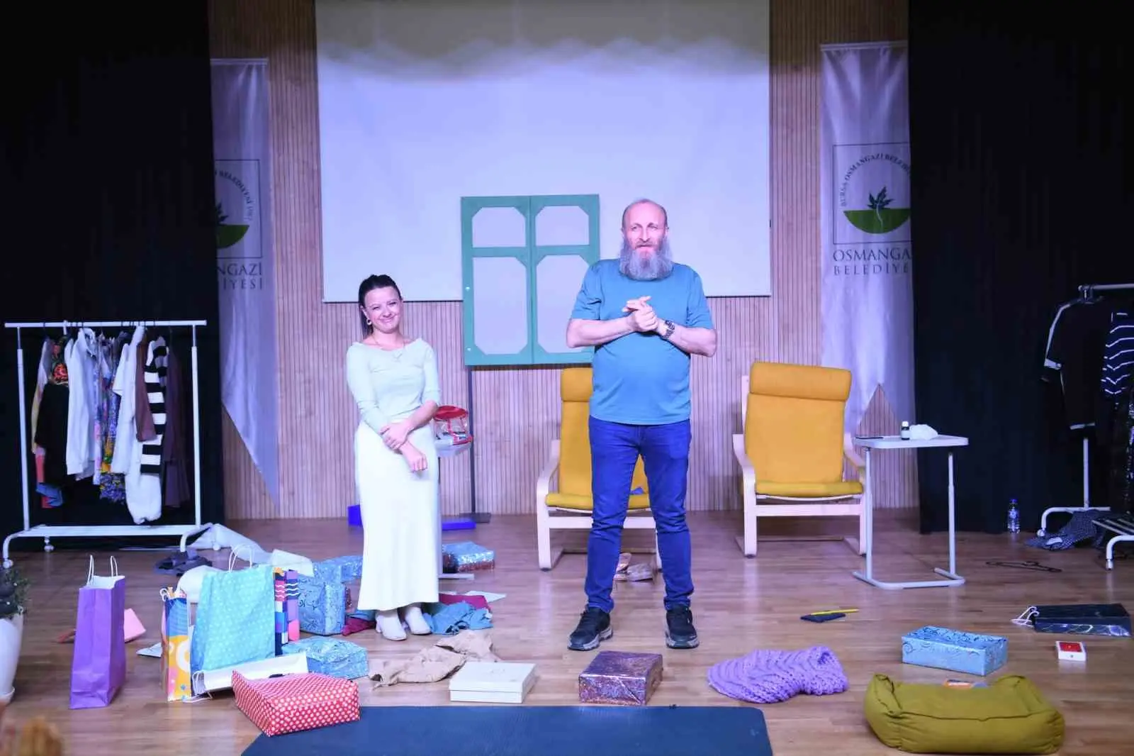 Kültürel yaşamı güçlendiren çalışmalarıyla sanatı toplumla bütünleştiren Osmangazi Belediyesi, ‘Hangisi