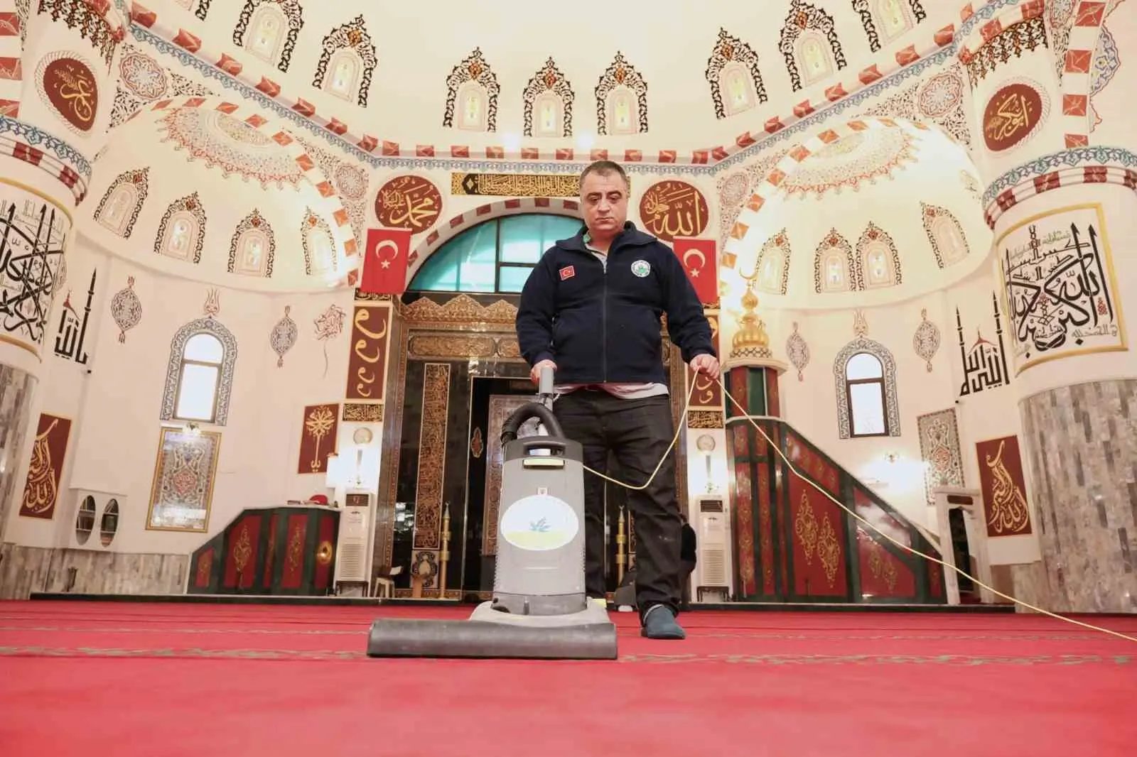 Osmangazi Belediyesi, vatandaşların Ramazan ayında ibadetlerini daha hijyenik bir ortamda