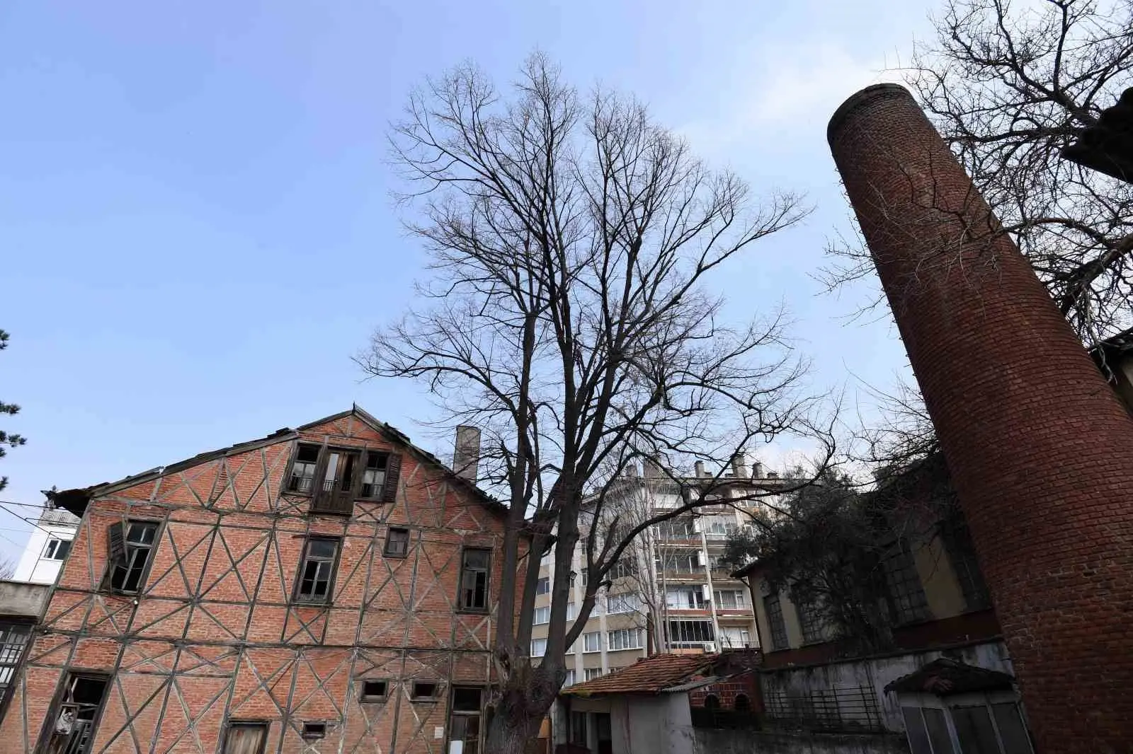 Osmangazi Belediye Başkanı Erkan Aydın, Bursa’nın endüstriyel ve arkeolojik mirasını