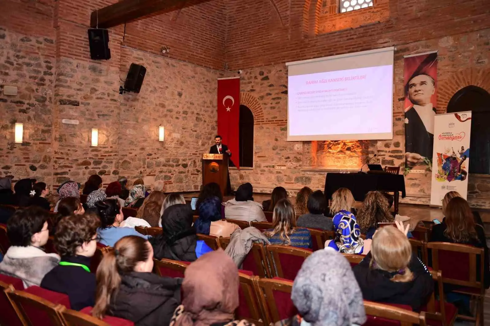 Osmangazi Belediyesi’nce düzenlenen ’Sağlıklı Kadınlar Sağlıklı Toplum’ söyleşisinde rahim ağzı