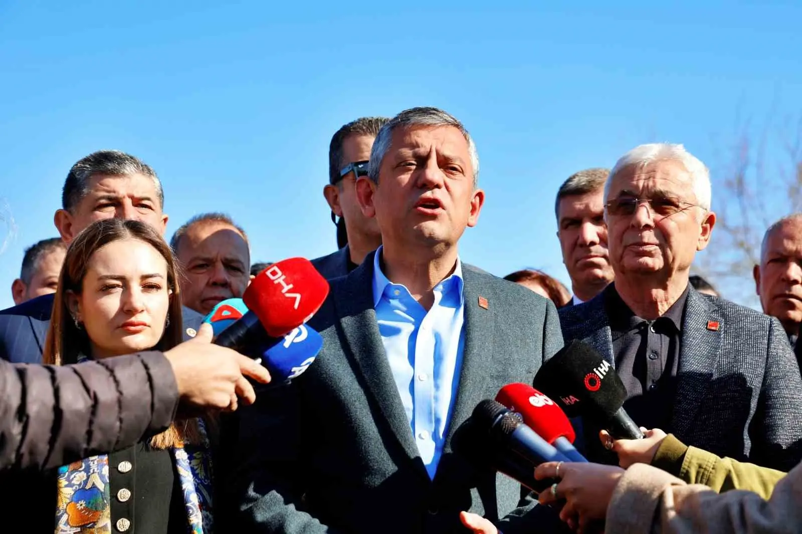 CHP Genel Başkanı Özgür Özel, Antalya Büyükşehir Belediyesine yönelik “rüşvet”