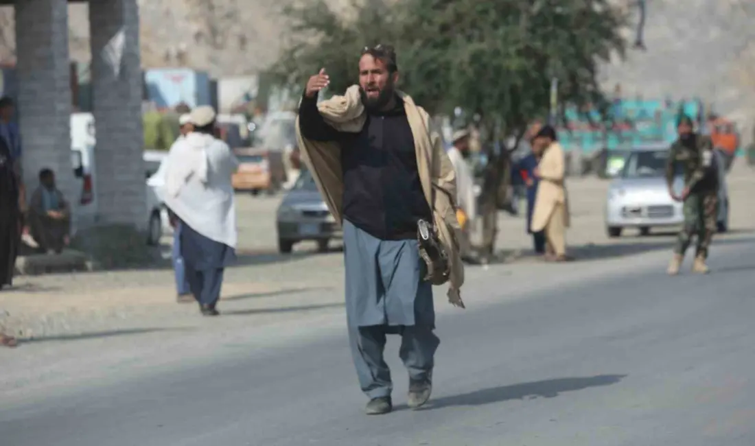 Pakistan hükümeti, Pakistan-Afganistan arasında dün akşam saatlerinden bu yana yaşanan