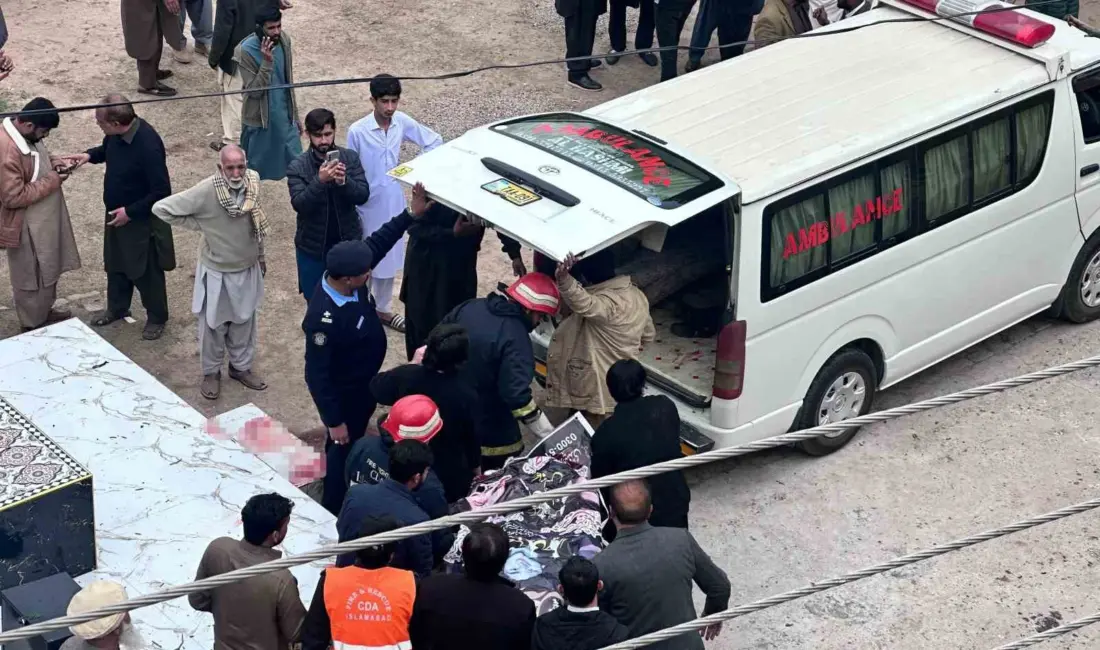 Pakistan’ın başkenti İslamabad’da bir camide cuma namazı sırasında düzenlenen bombalı