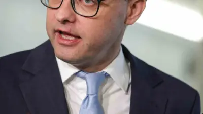 Polonya’da organize suç örgütü üyeliği ve yolsuzluk dahil 19 ayrı