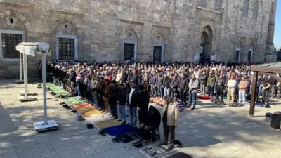 Ramazan ayının ilk cuma namazında Bursa’da camiler dolup taştı. Başta