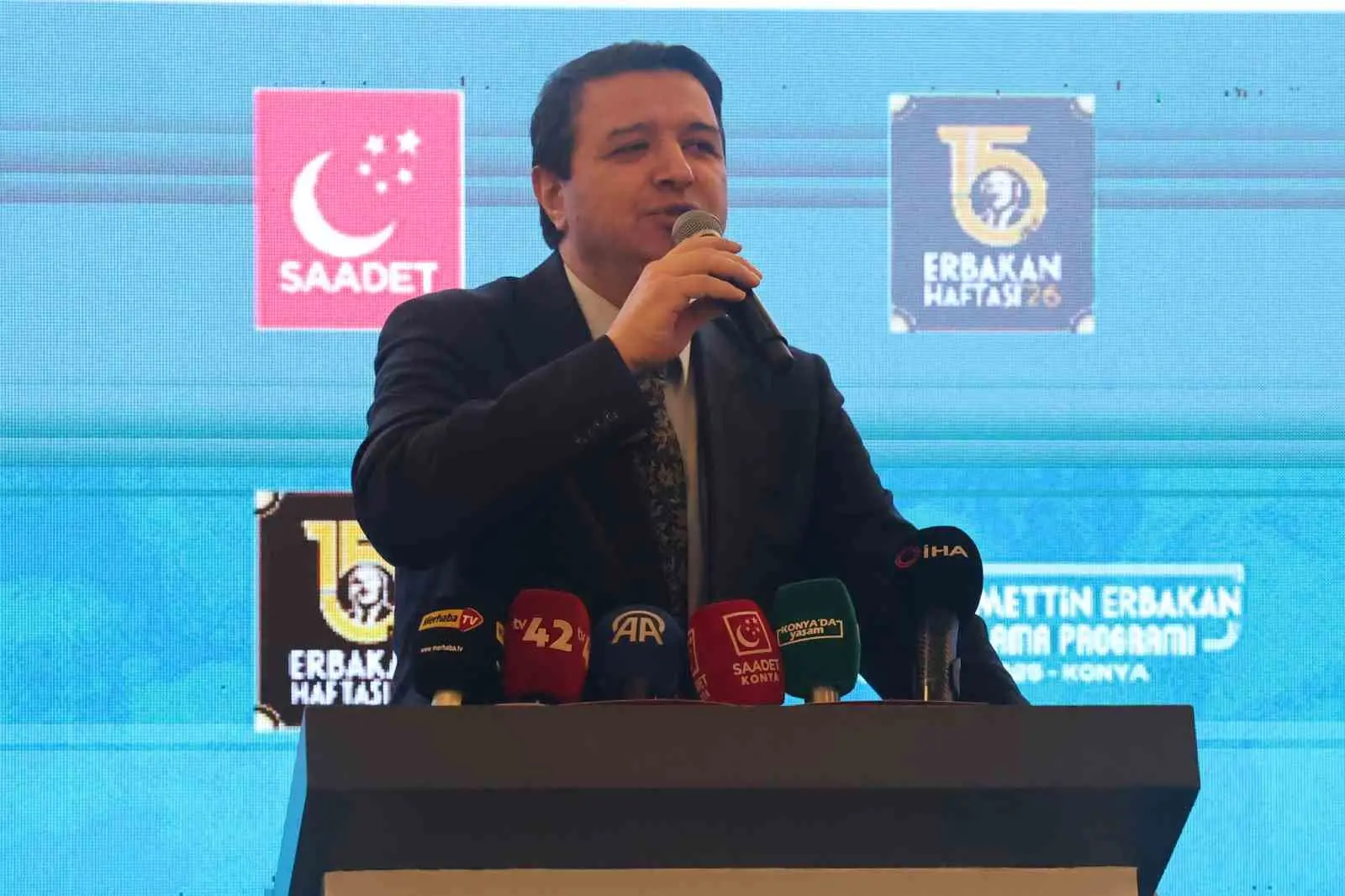 Konya’da Saadet Partisi tarafından Geleneksel Konya İftar programı düzenlendi. Programa