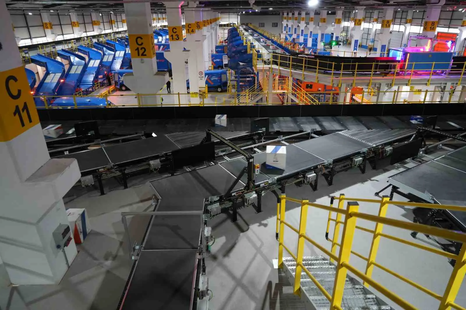 Yurtiçi Kargo, otomasyonlu transfer merkeziyle Bursa’da 25 bin kargoyu 1