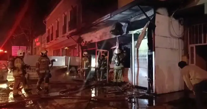 Bursa’da balık ve av malzemeleri satan bir dükkanda çıkan yangında
