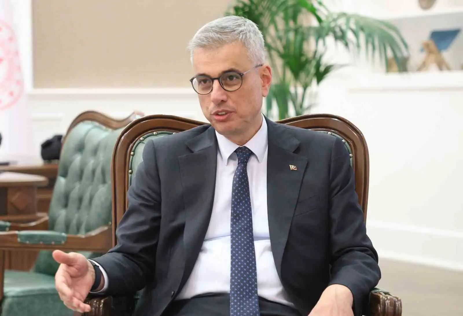 Sağlık Bakanı Kemal Memişoğlu, Sağlıklı Hayat Merkezi’ni ziyaretinde tanışıp “Sağlık